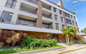 Porto Madero - Amplo Apartamento em Condo com Piscina